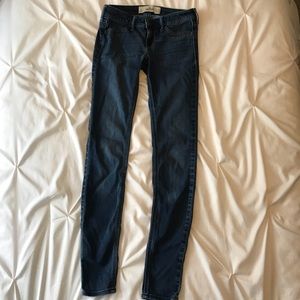 Hollister Low-Rise Skinny Jeggings